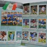 ...o collezionavano le figurine dell�album del mondiale (ne uscirono diverse edizioni tra cui Panini ed Euroflash)